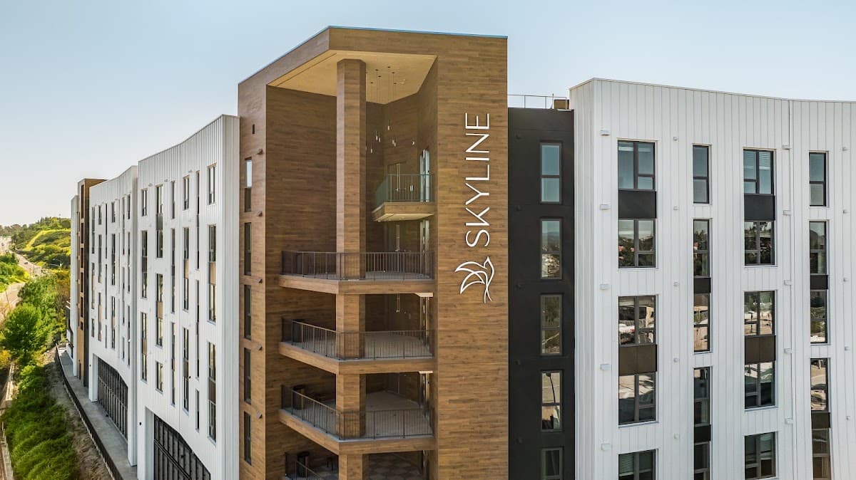 Skyline Apartments — photo 3