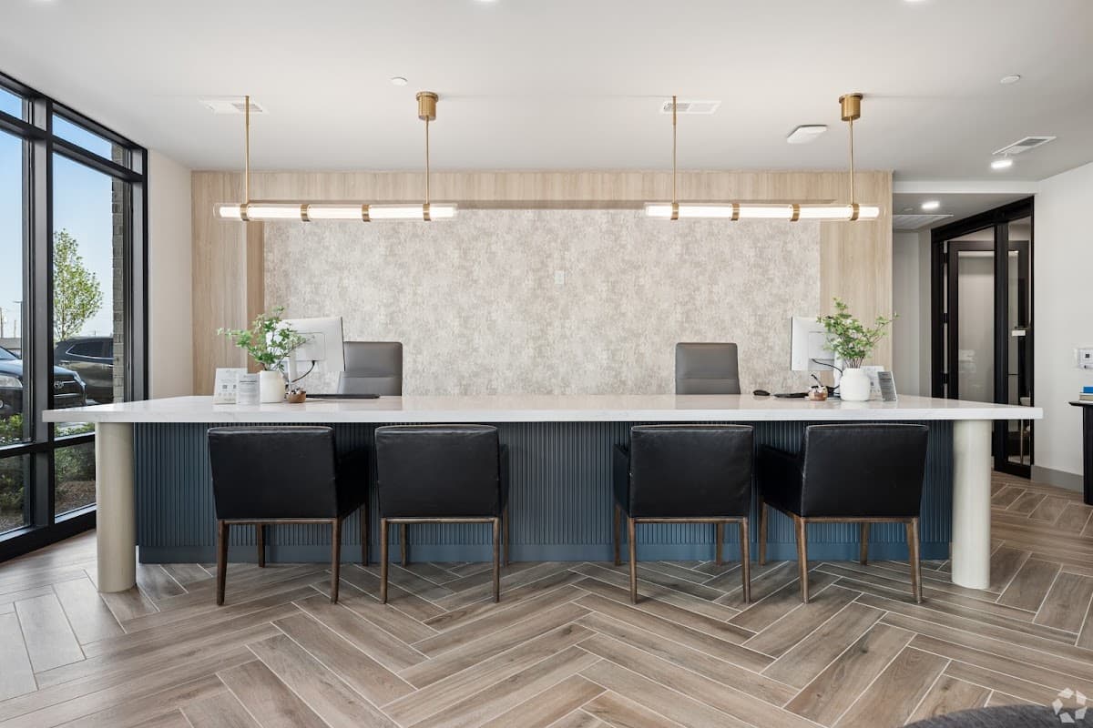 District South Apartments & Townhomes — photo 5