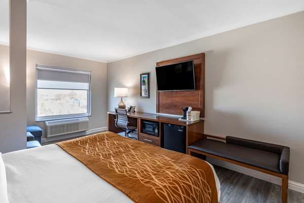 Comfort Suites St. Louis - Sunset Hills — photo 5