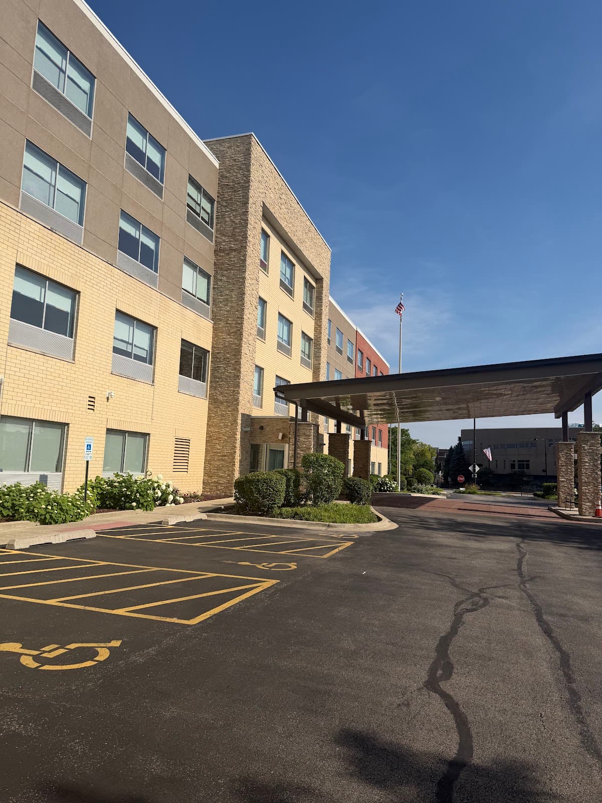 Holiday Inn Express & Suites Chicago North Shore - Niles by IHG — photo 1