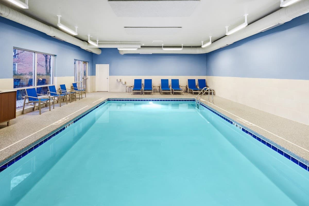 Holiday Inn Express & Suites Chicago North Shore - Niles by IHG — photo 3