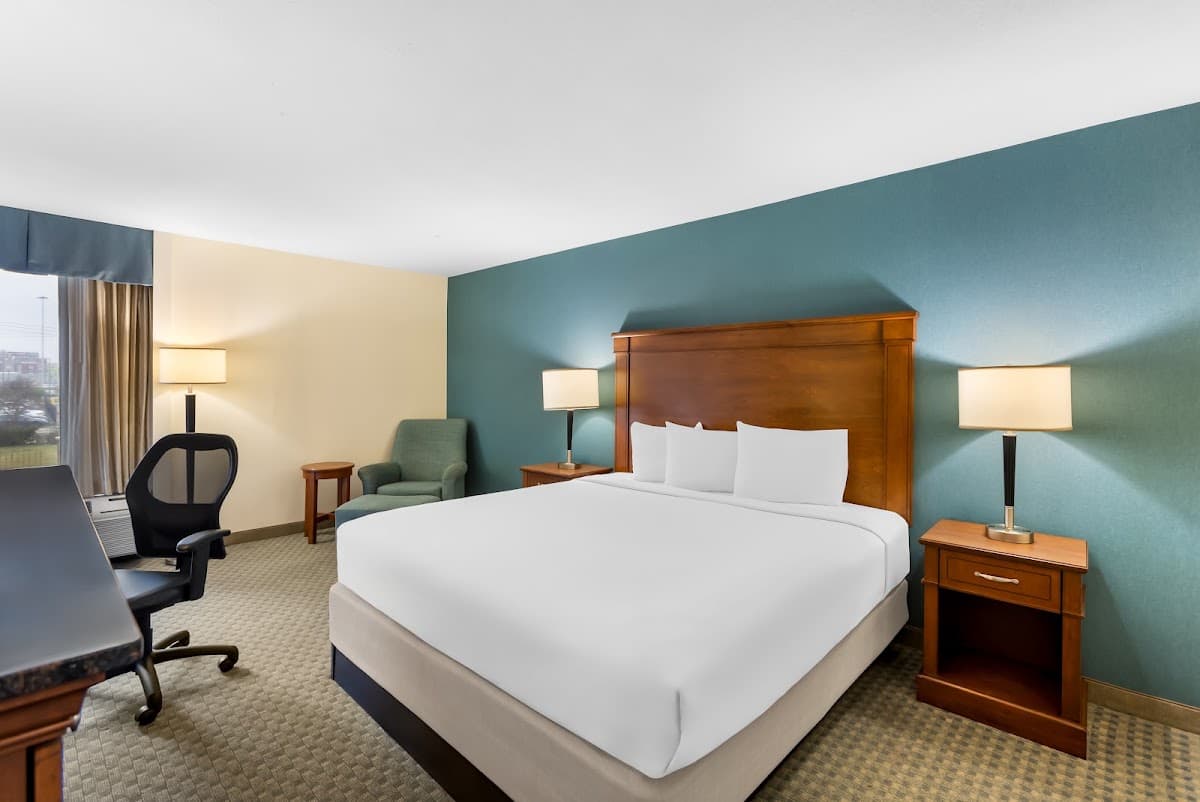 Sonesta Essential Houston Hobby Airport — photo 2