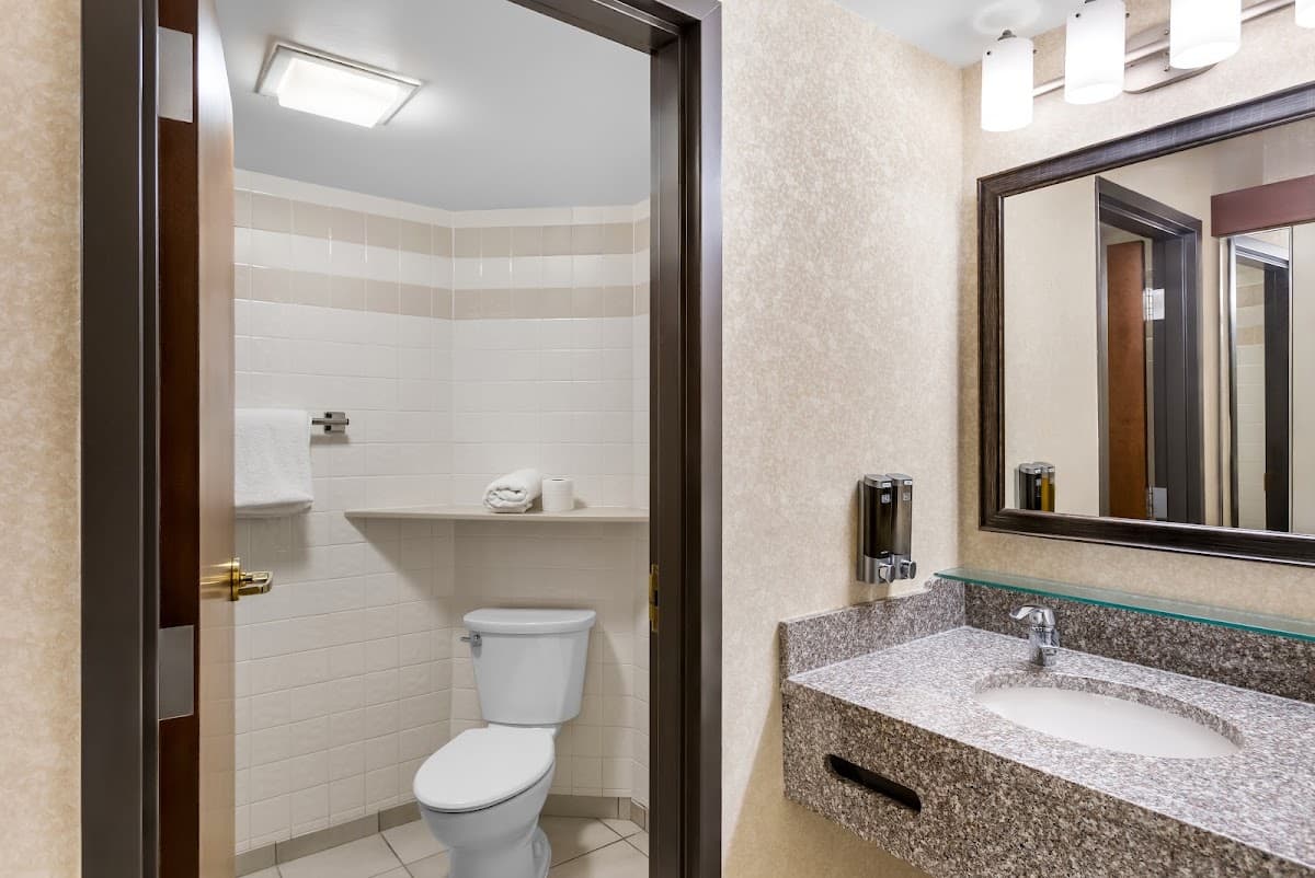 Sonesta Essential Houston Hobby Airport — photo 4