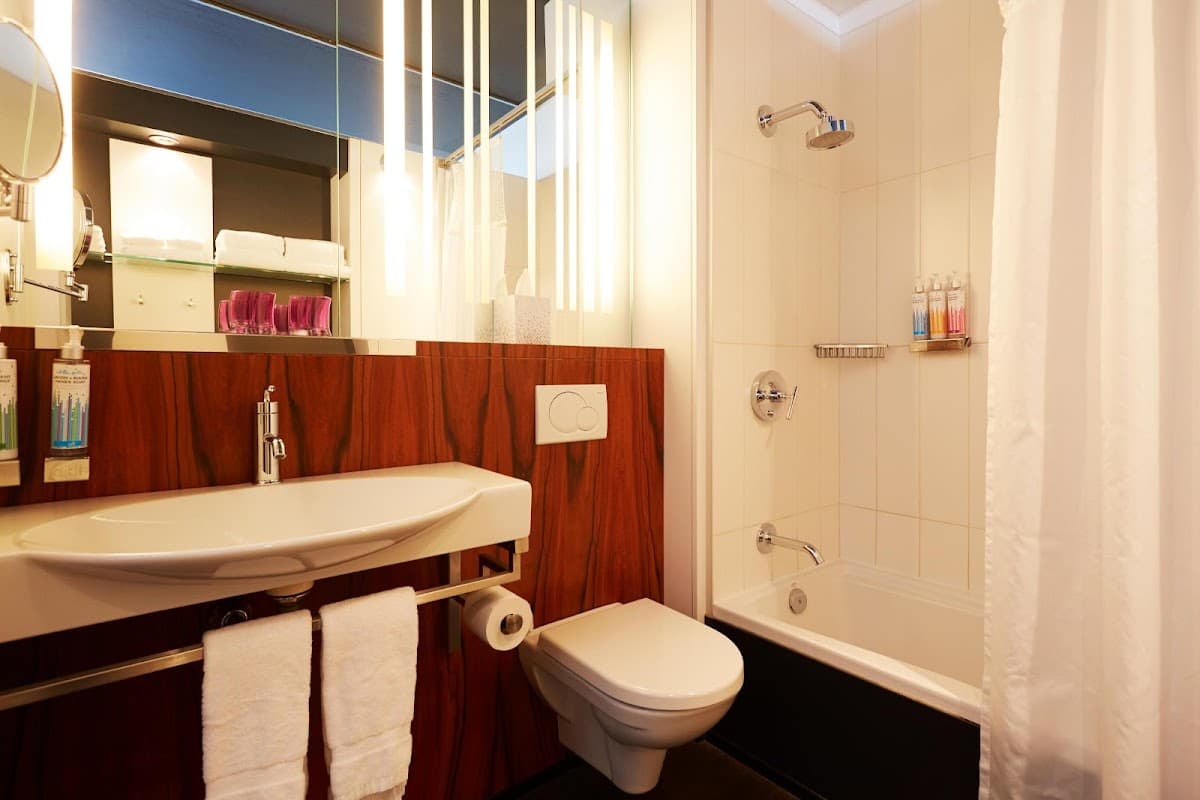 Alt Hotel — photo 4