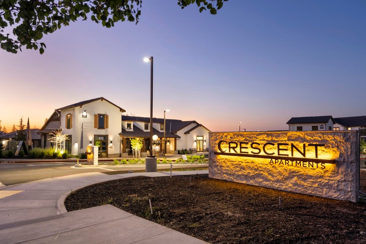 Crescent Apartments — photo 5