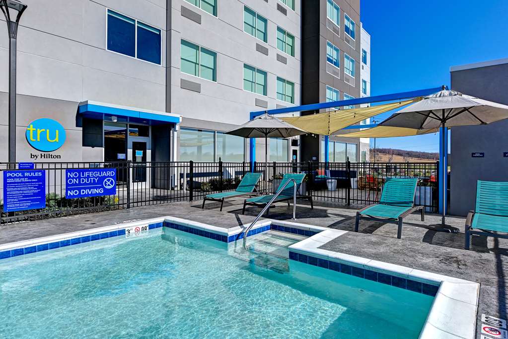 Tru by Hilton Tahlequah — photo 1