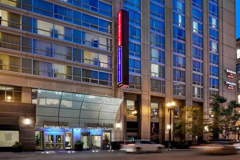 SpringHill Suites by Marriott Chicago Downtown/River North — photo 1