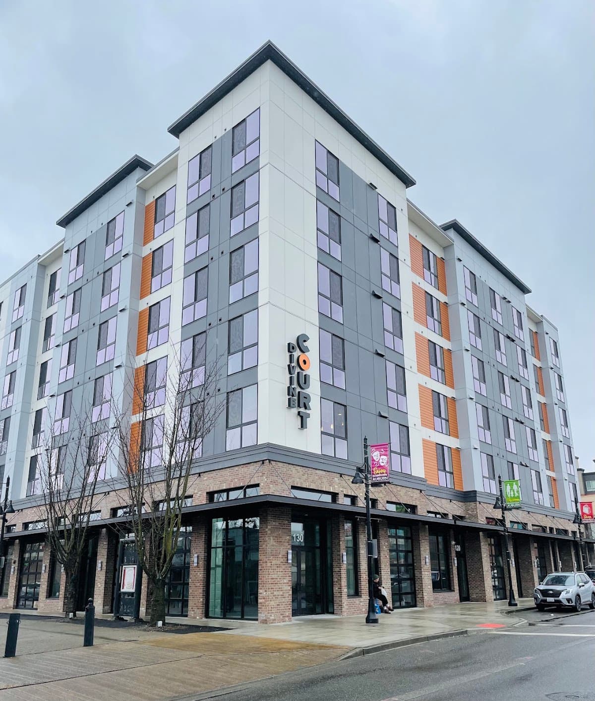 Divine Court Apartments — photo 1