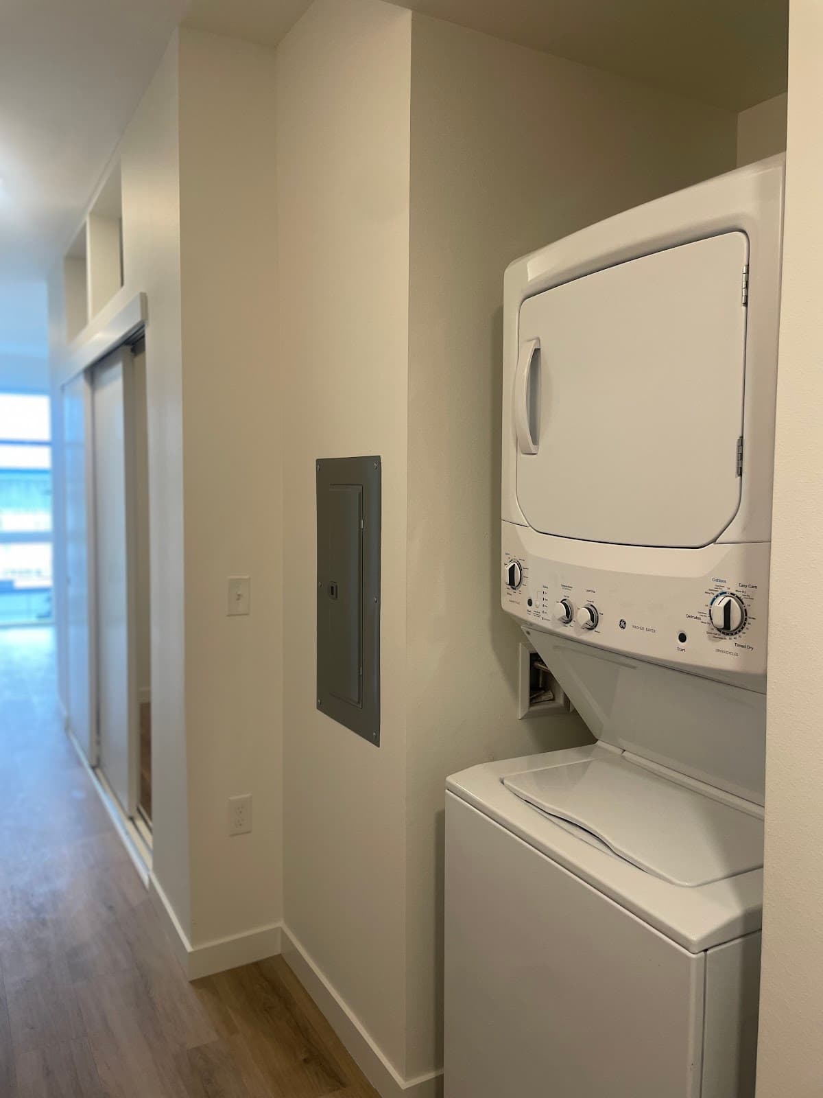 Divine Court Apartments — photo 2