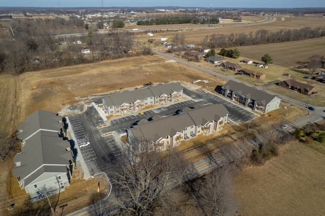East Meadows Apartment Homes — photo 3