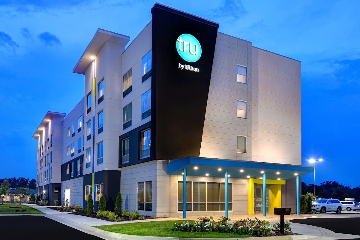 Tru by Hilton Macon North — photo 1