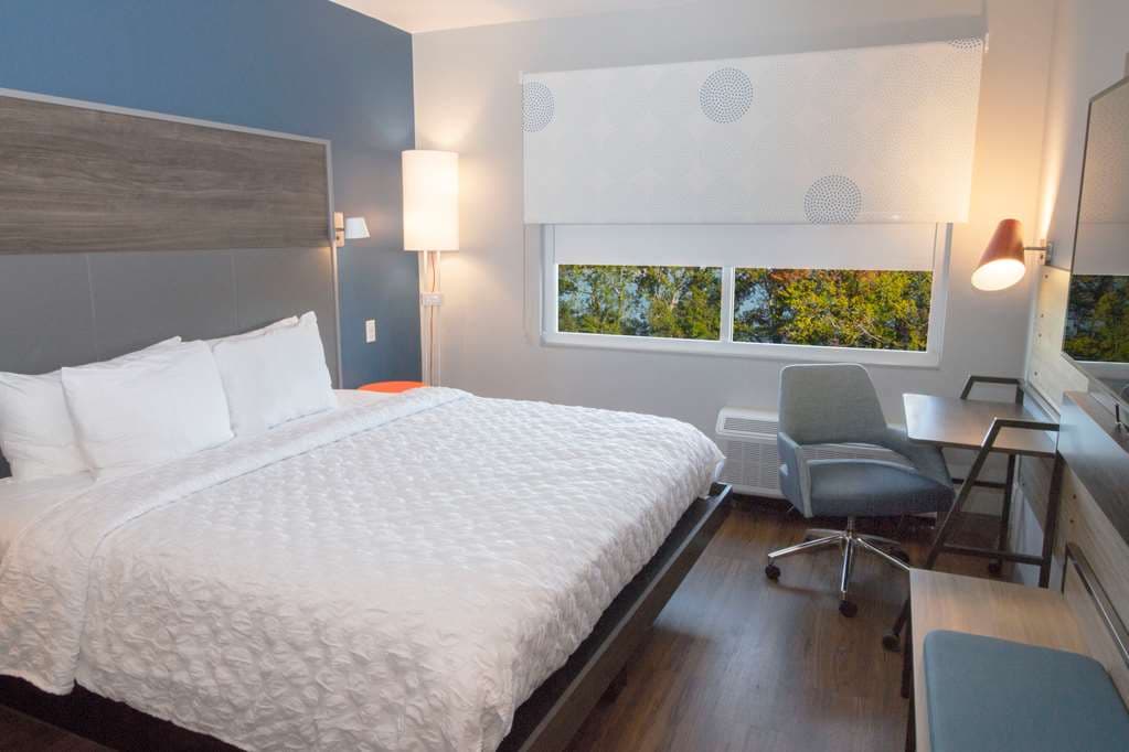 Tru by Hilton Norfolk Airport — photo 4