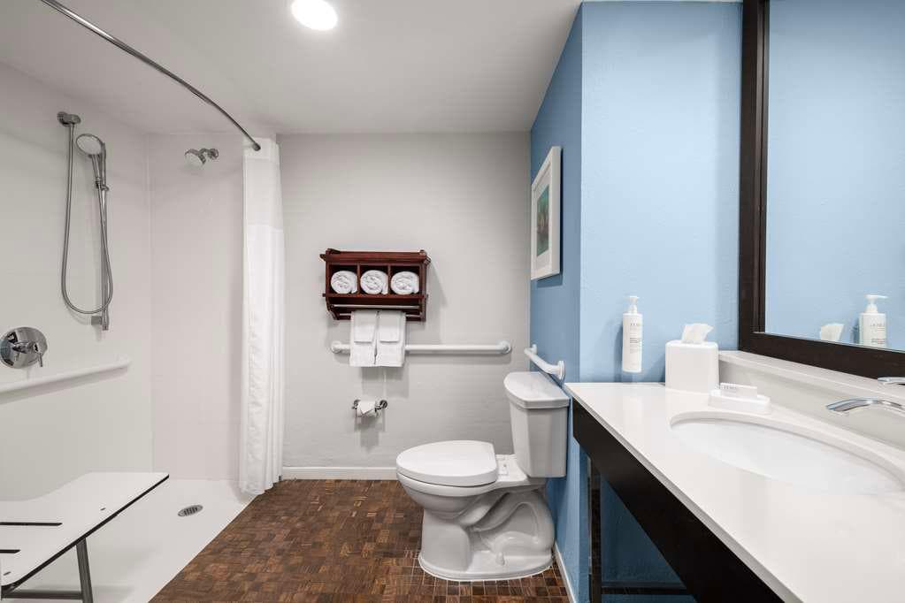 Hampton Inn & Suites San Juan — photo 4