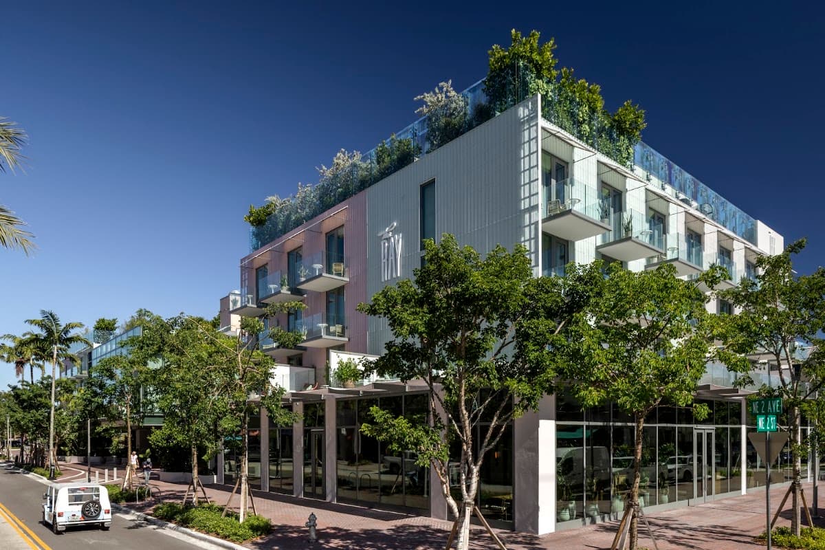 The Ray Hotel Delray Beach, Curio Collection by Hilton — photo 1