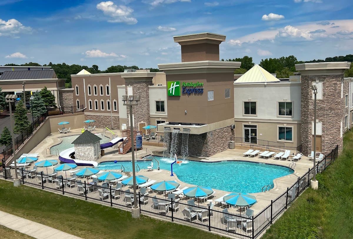 Holiday Inn Express Wisconsin Dells, an IHG Hotel — photo 1
