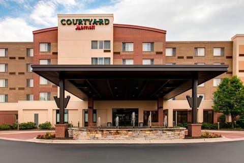 Courtyard by Marriott Chicago Schaumburg/Woodfield Mall — photo 5