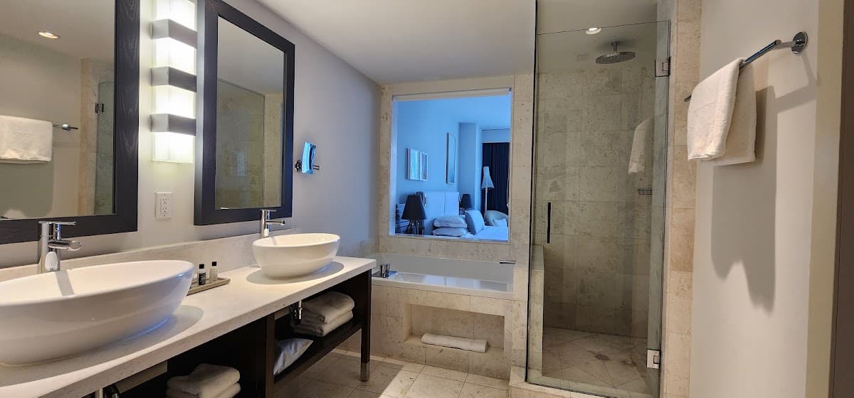 Kimpton EPIC Hotel — photo 3