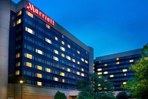Newark Liberty International Airport Marriott — photo 1