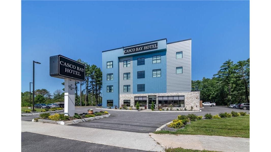 Casco Bay Hotel Portland Airport - Maine Mall, an Ascend Collection Hotel — photo 1