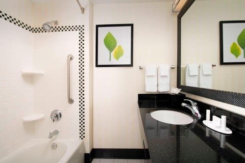 Fairfield by Marriott Inn & Suites Miami Airport South — photo 4