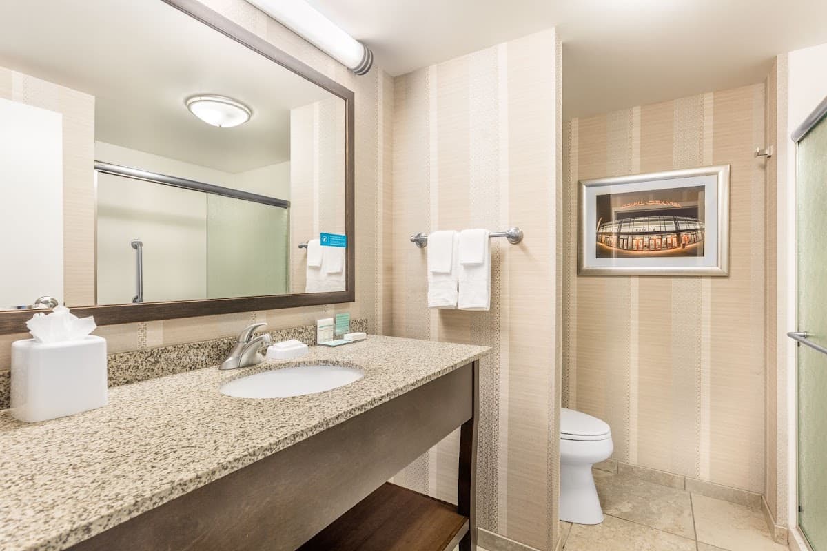 Hampton Inn & Suites Madison / Downtown — photo 5