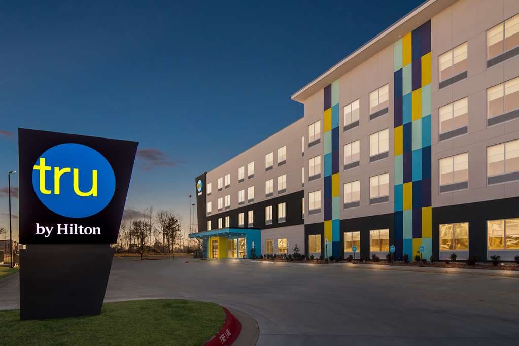 Tru by Hilton Rogers Bentonville — photo 1