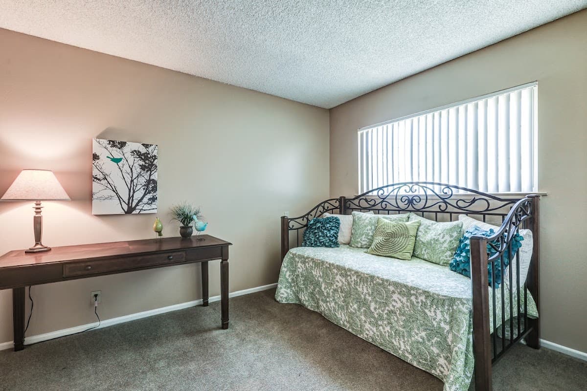 Country Village Apartments — photo 2