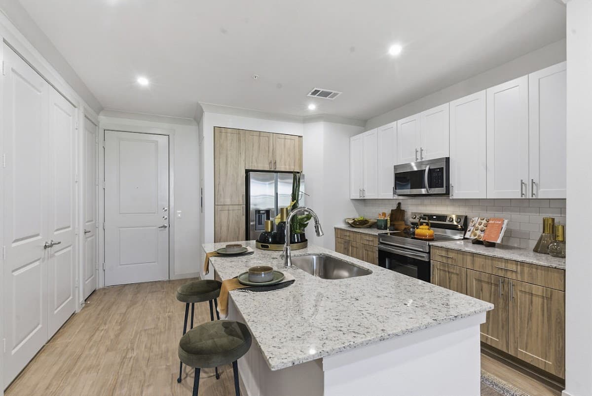 The Breckyn — photo 2