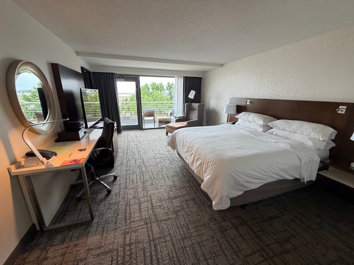 Renaissance Concourse Atlanta Airport Hotel — photo 2