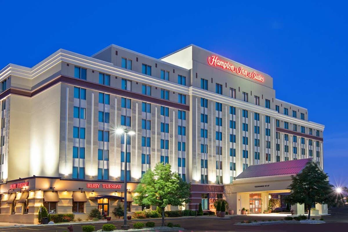 Hampton Inn & Suites Chicago-North Shore/Skokie — photo 1