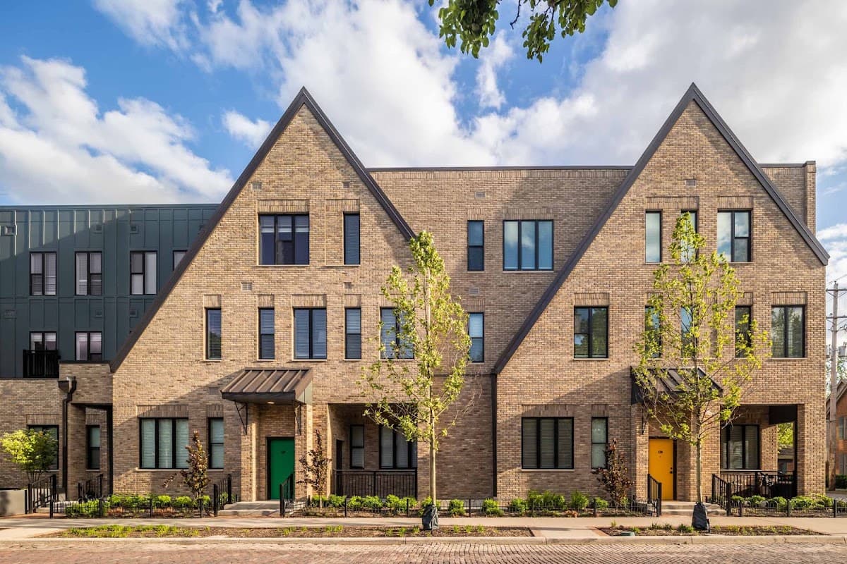 Jaeger Square — photo 1