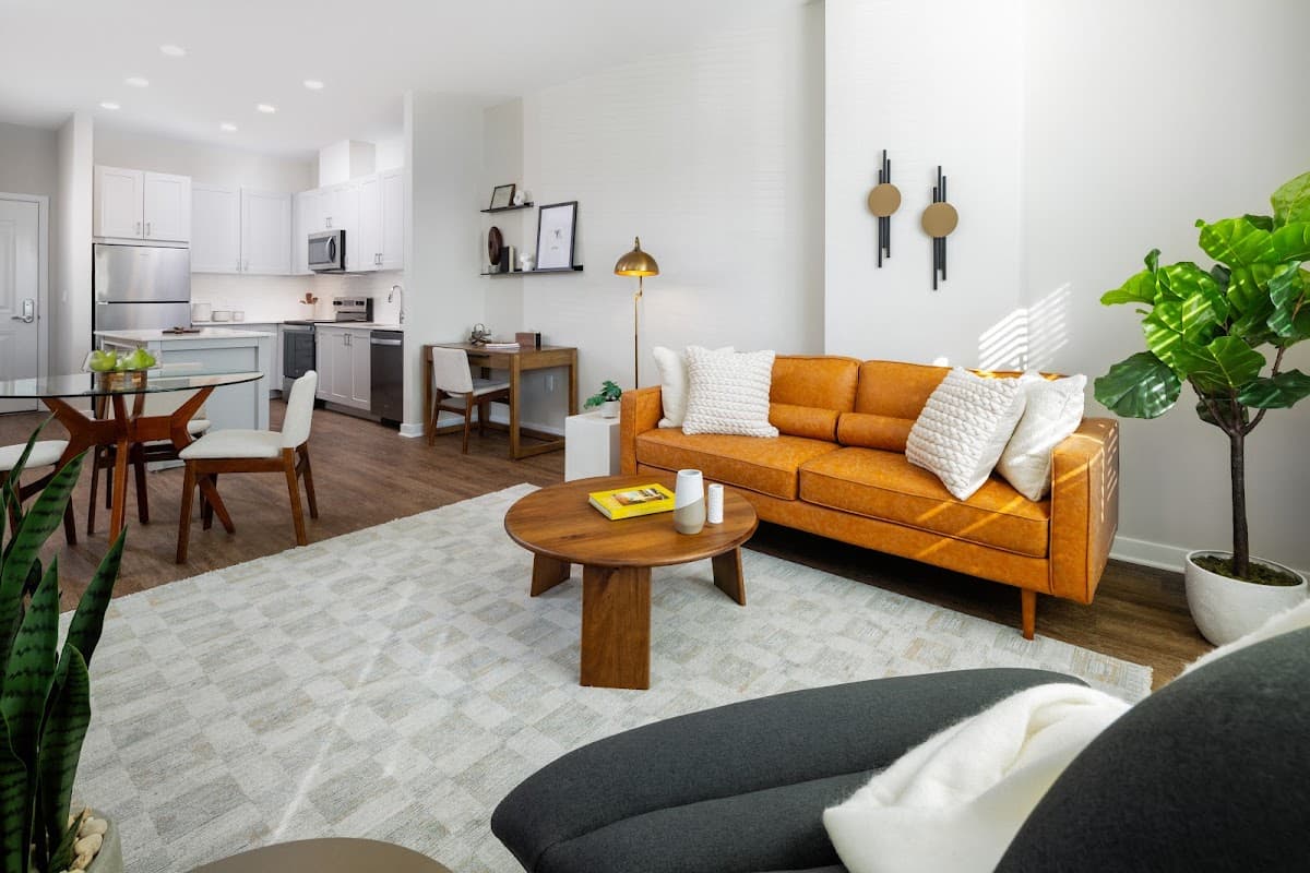 Avalon Oakridge — photo 1