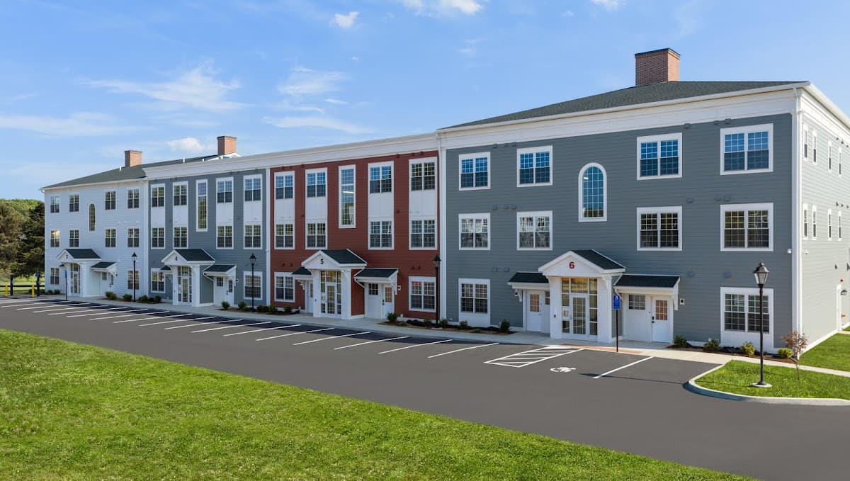 Founders Square Apartments — photo 1