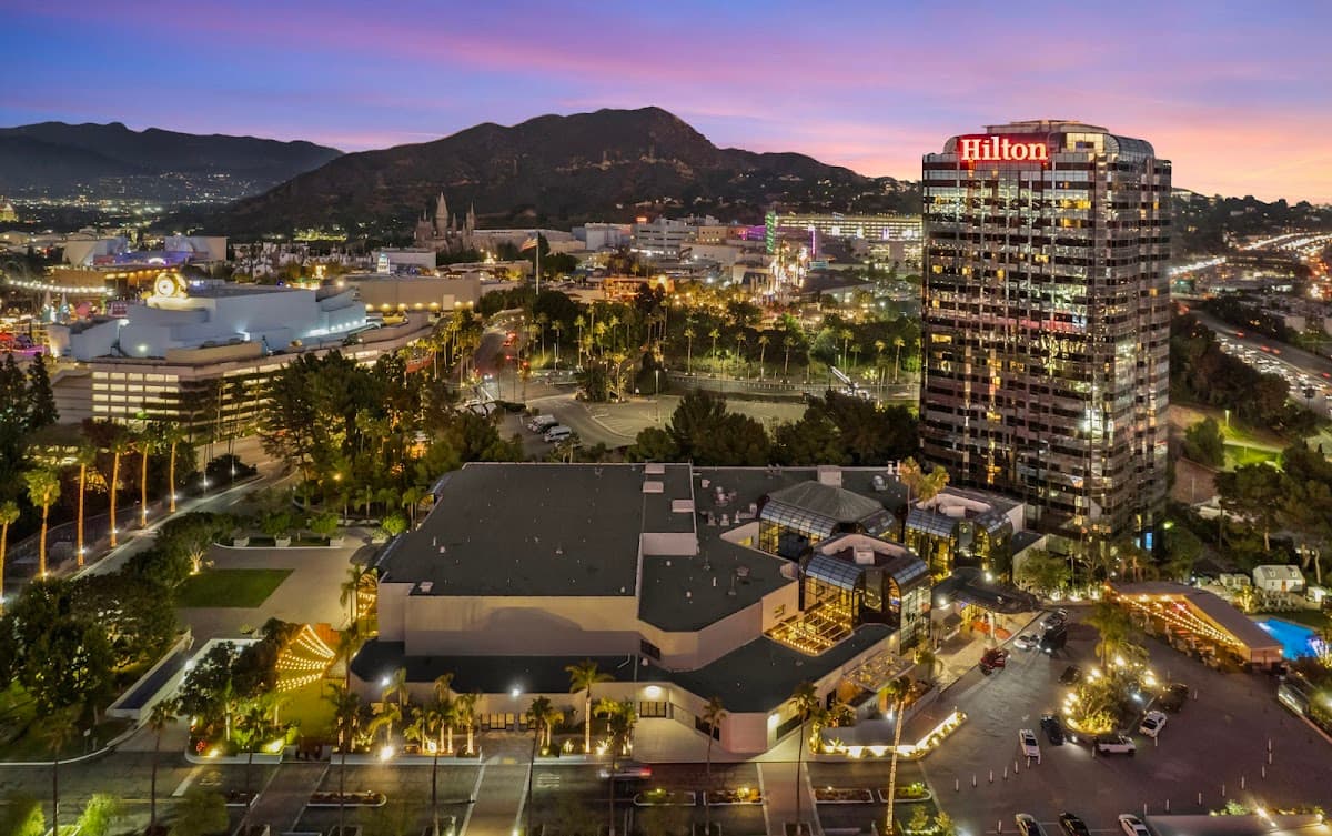 Hilton Los Angeles/Universal City — photo 1