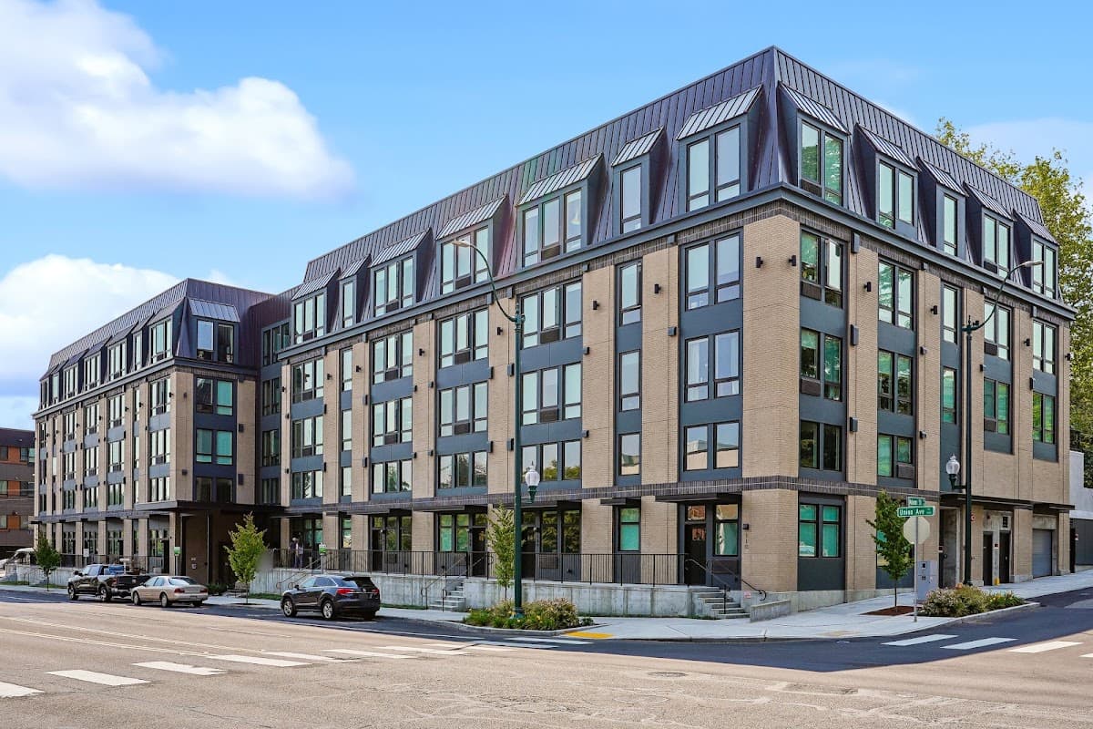 401 Union Apartments — photo 1