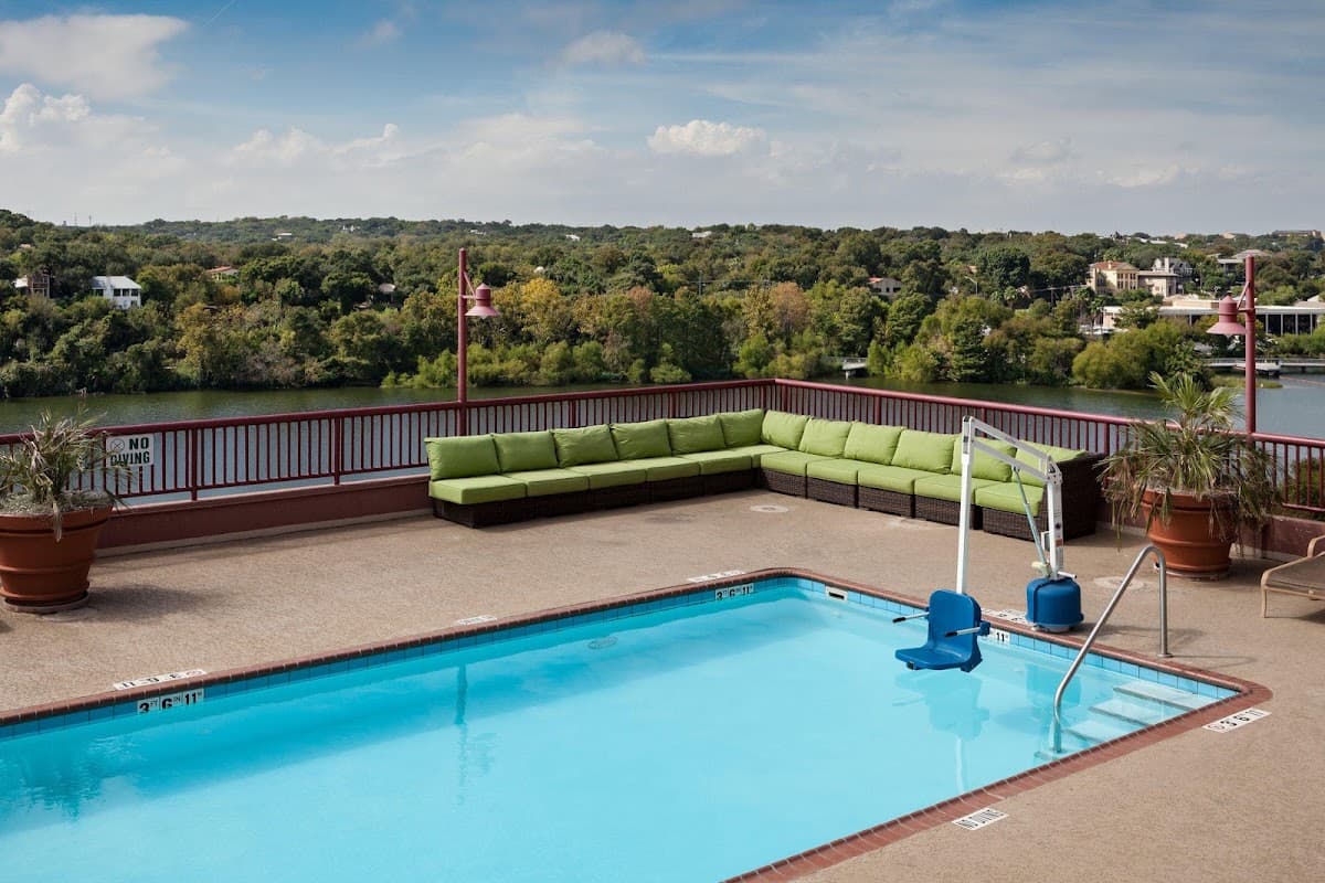 Holiday Inn Austin-Town Lake by IHG — photo 3
