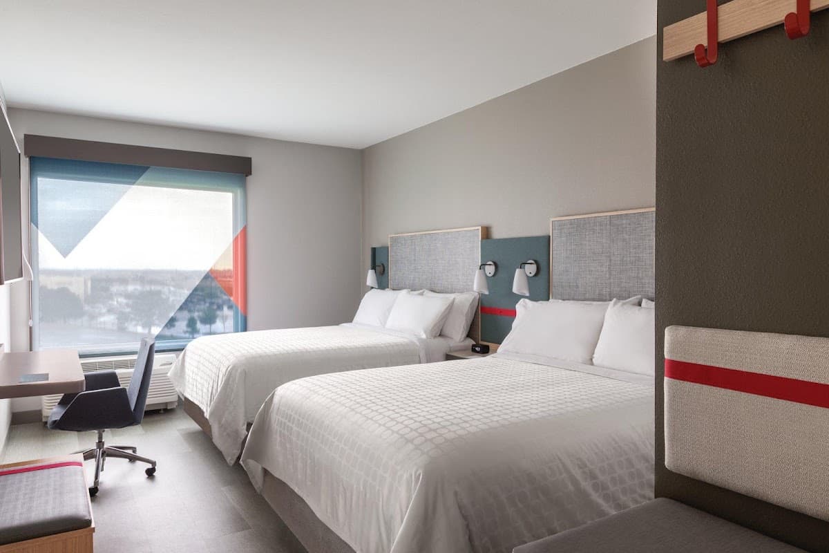 avid hotel Beaumont by IHG — photo 2