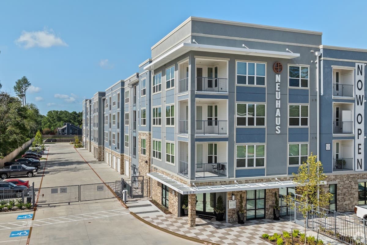 Neuhaus Apartments — photo 1