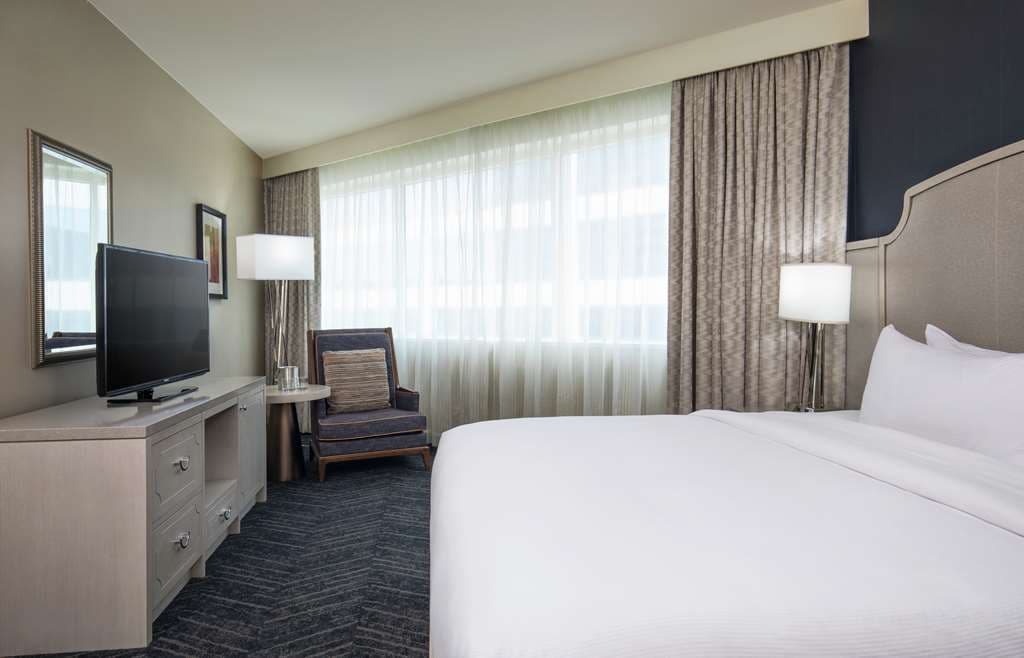 DoubleTree by Hilton Hotel Nashville Downtown — photo 2