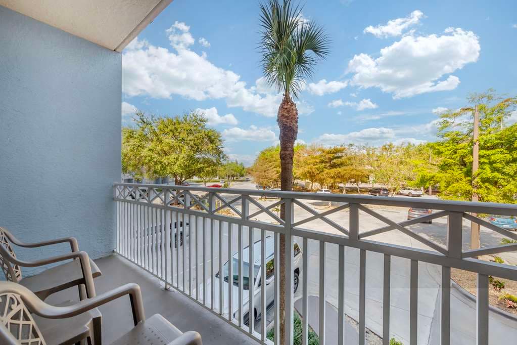 Best Western Naples Plaza Hotel — photo 1