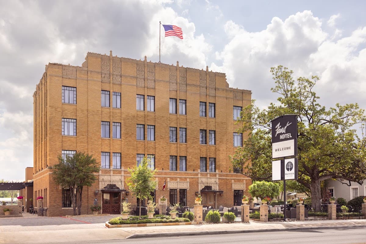 The Faust Hotel — photo 1