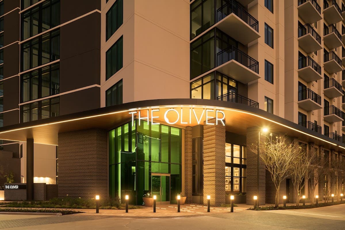 The Oliver Dallas — photo 1