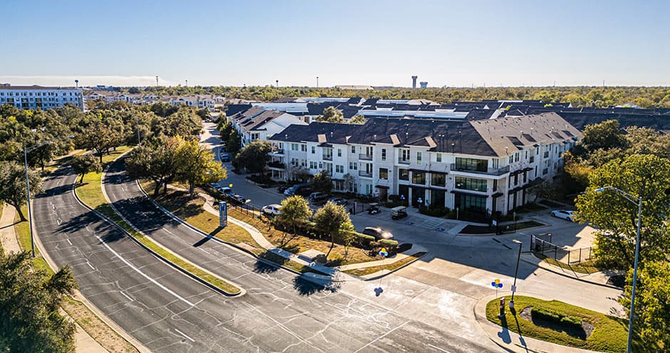 Lakeline Crossing Apartments — photo 1