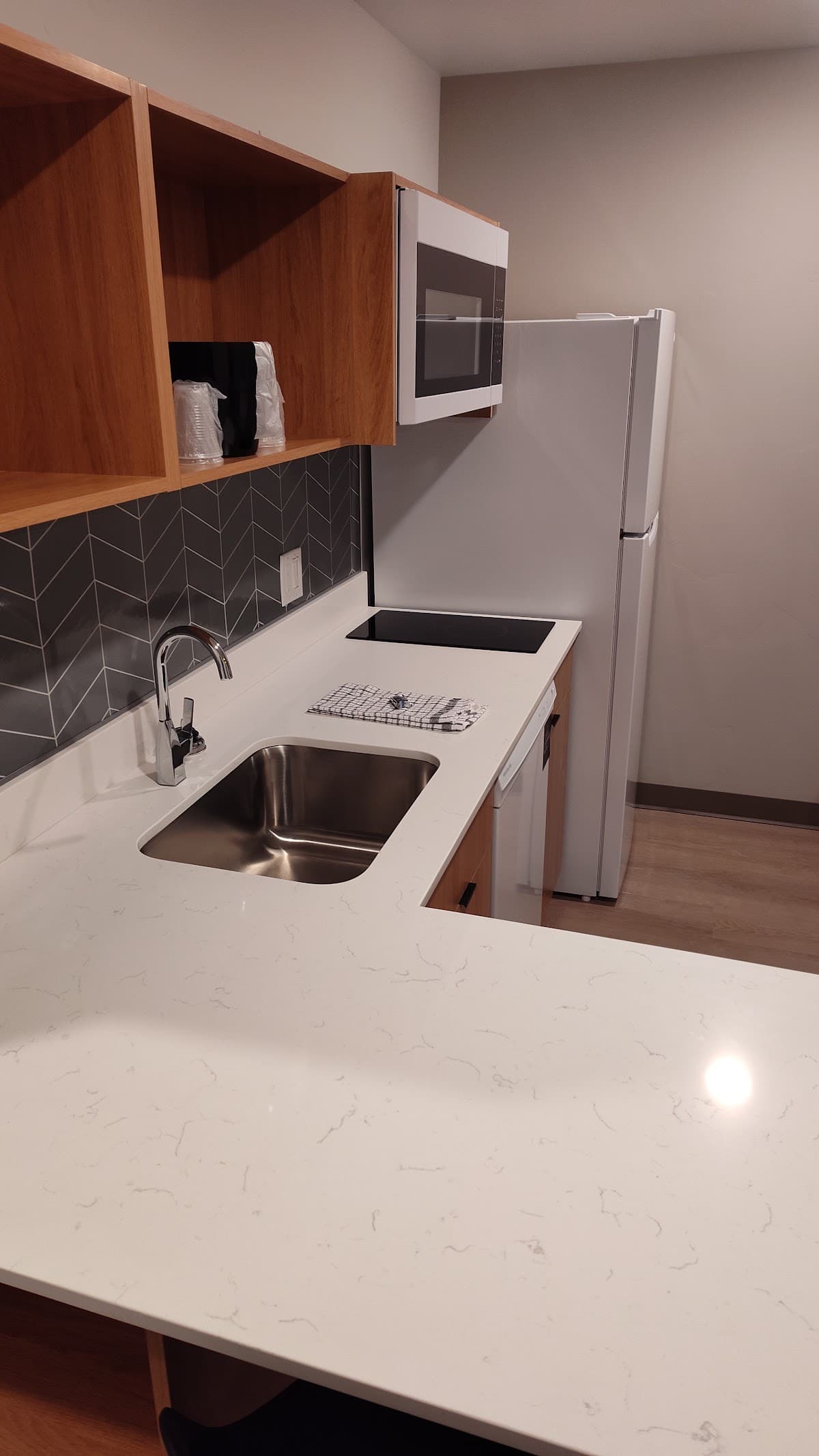 LivAway Suites Salt Lake City-Draper — photo 1