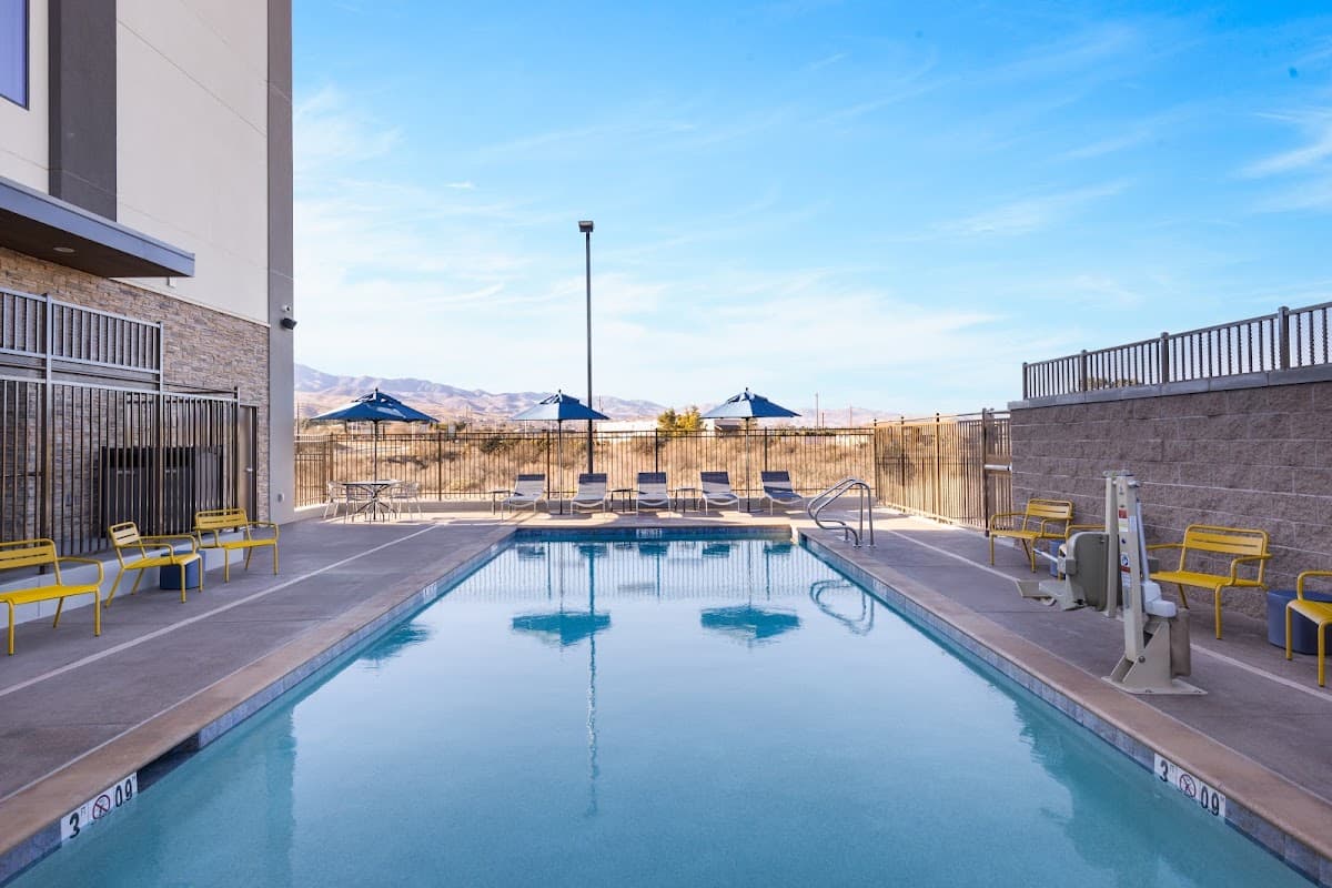 Hampton Inn and Suites by Hilton Cottonwood — photo 3