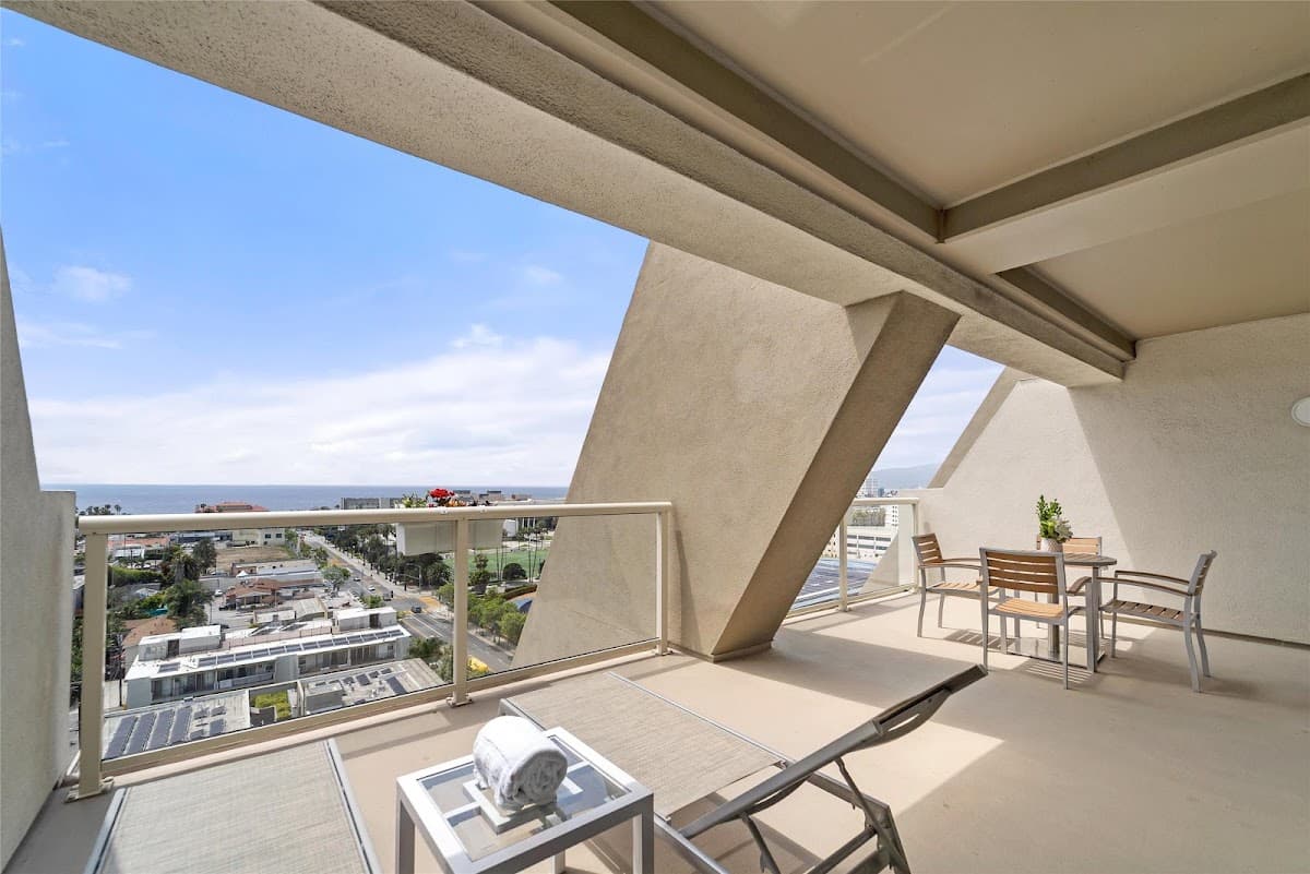 Hyatt Centric Delfina Santa Monica — photo 4