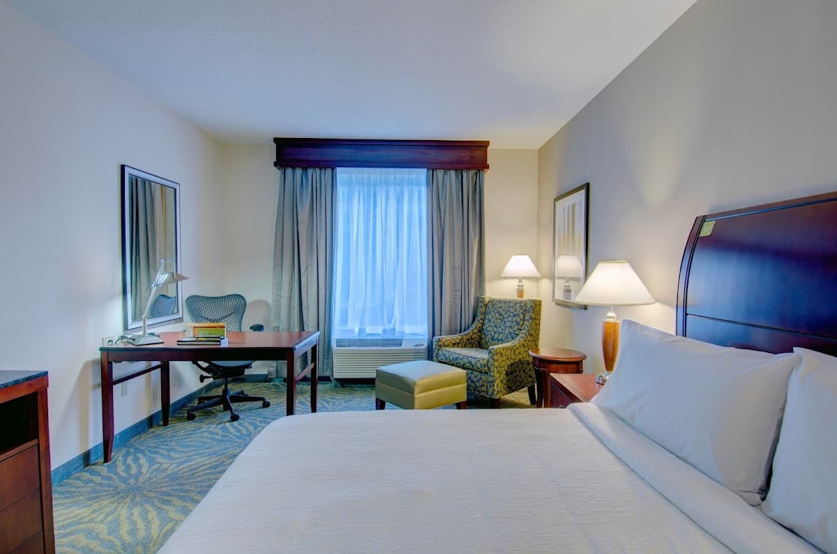 Hilton Garden Inn Norwalk — photo 1