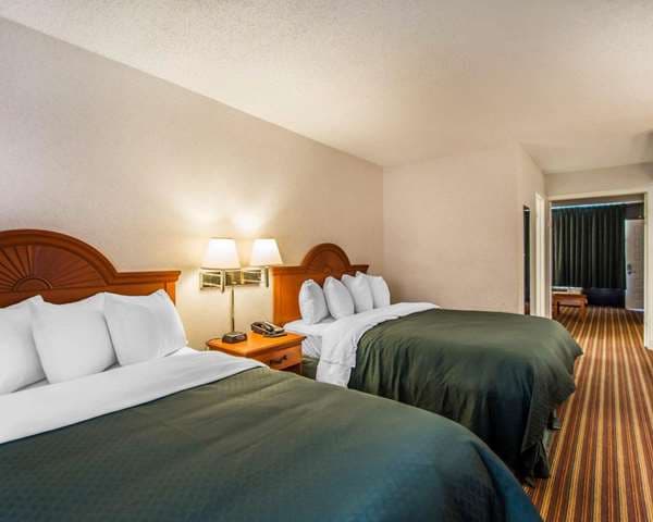 Quality Inn & Suites at Tropicana Field — photo 2