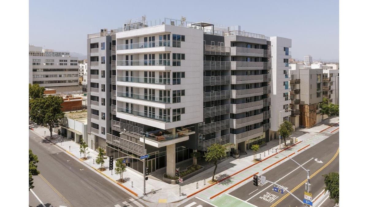 The Santa Monica Collection - 501 Broadway — photo 1