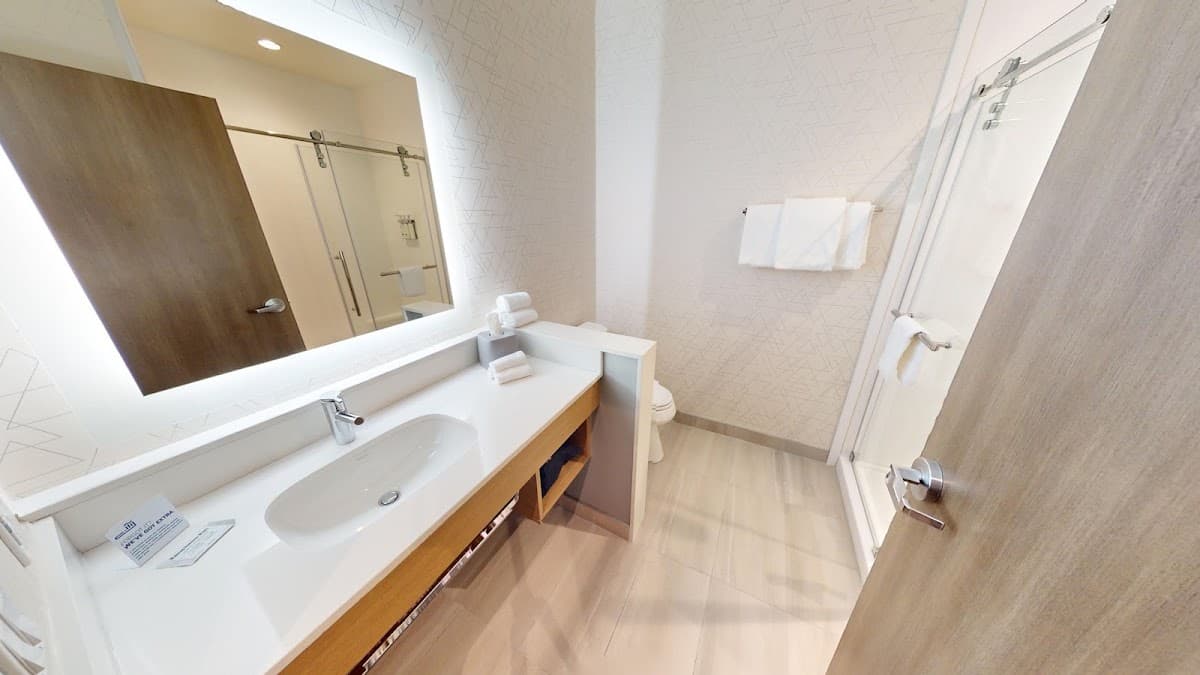 Holiday Inn Express & Suites Chicago Schaumburg by IHG — photo 4